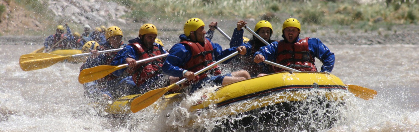 Rafting en el Ro Mendoza, Argentina